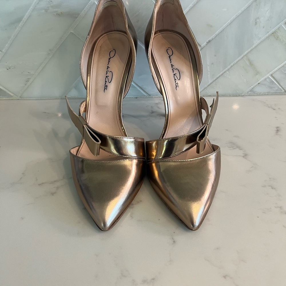 Oscar de la Renta
Fauna Copper Pumps 38.5 - Picture 6 of 6